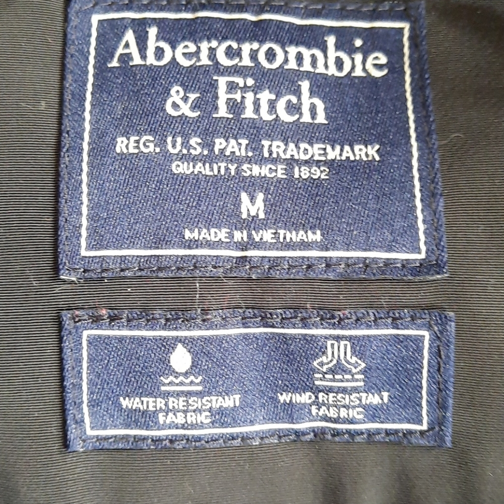 Black winter jacket - Picture 3 of 4